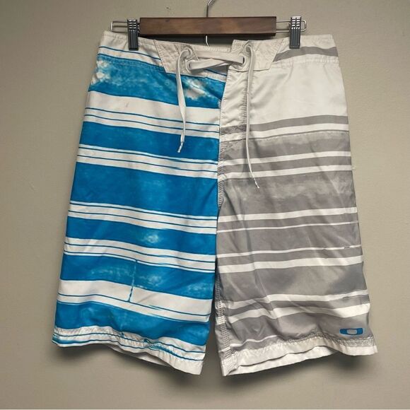 Oakley Mens Blue Gray and White Striped Swimsuit Size 31 - Picture 1 of 7